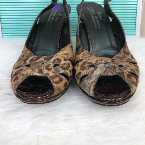Donald J. Pliner Leopard Print Sling Back Heels - Picture 3 of 8